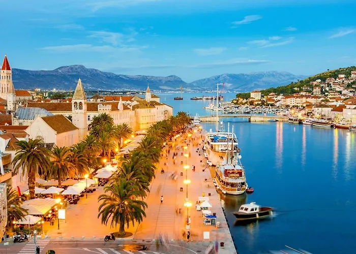 Cozy Downtown With Balcony 아파트 *